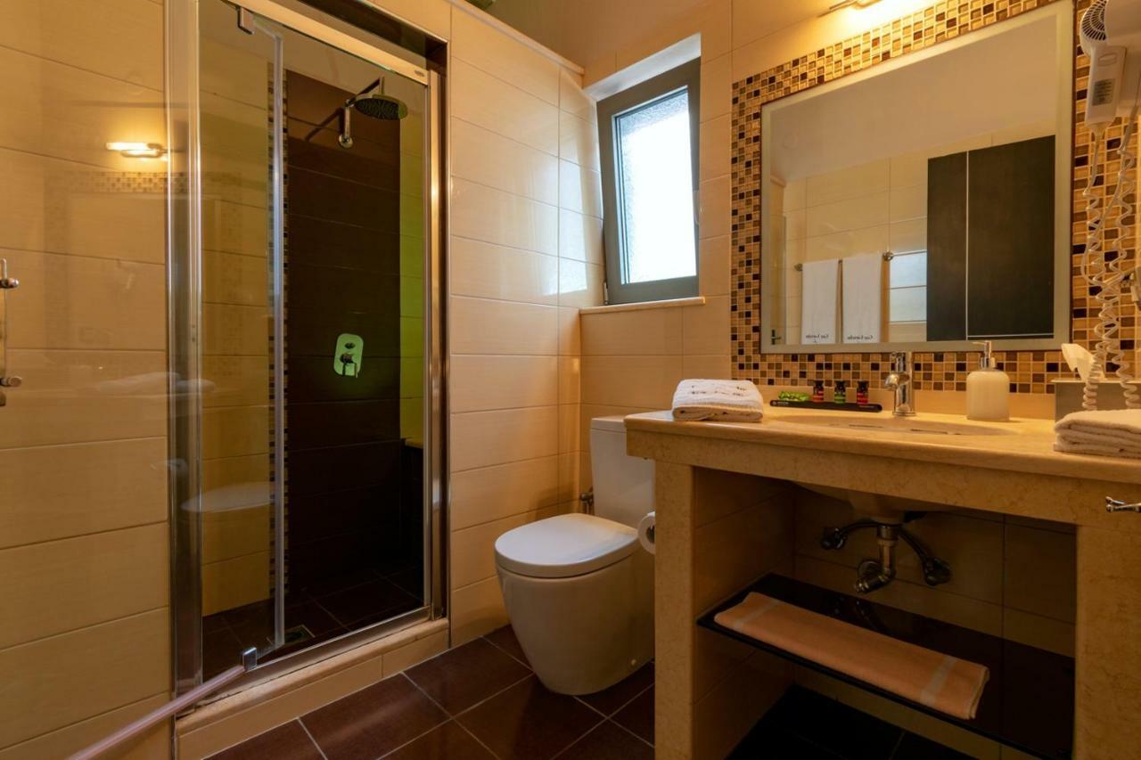 מסונגי Ionian Pearl Luxury Spa Villa מראה חיצוני תמונה