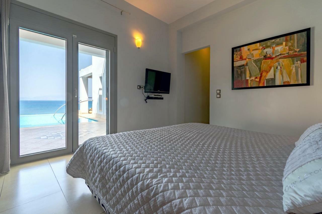 מסונגי Ionian Pearl Luxury Spa Villa מראה חיצוני תמונה
